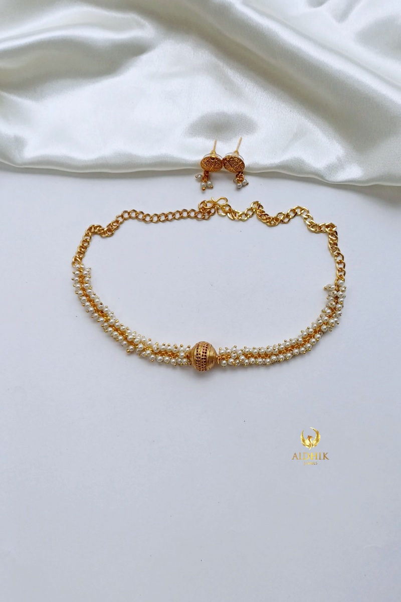 Pearl choker AC5