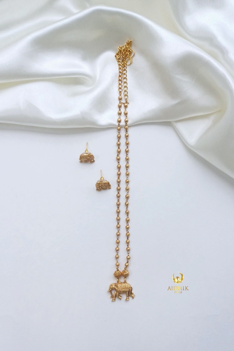 Elephant pendant simple chain