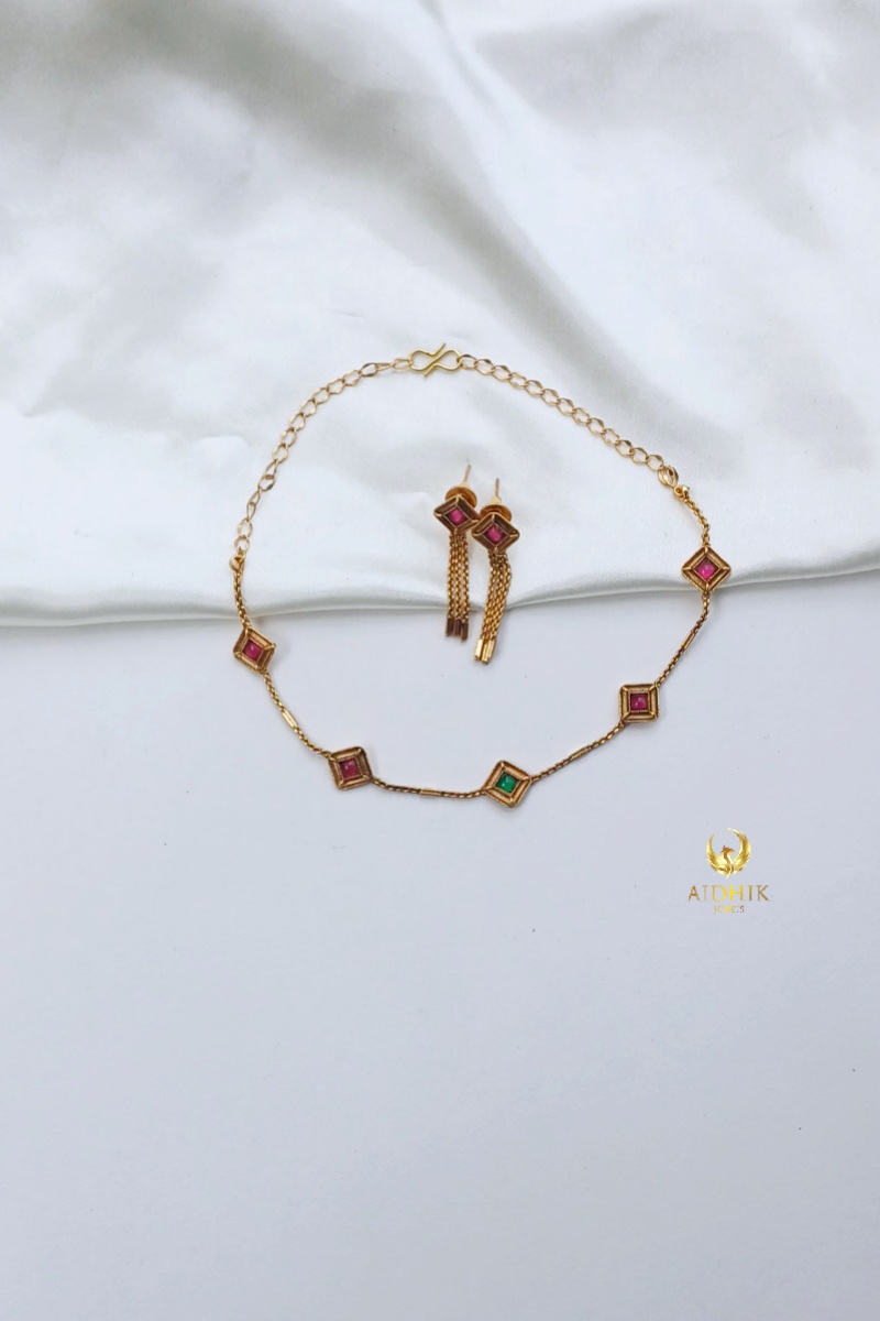 Simple choker set