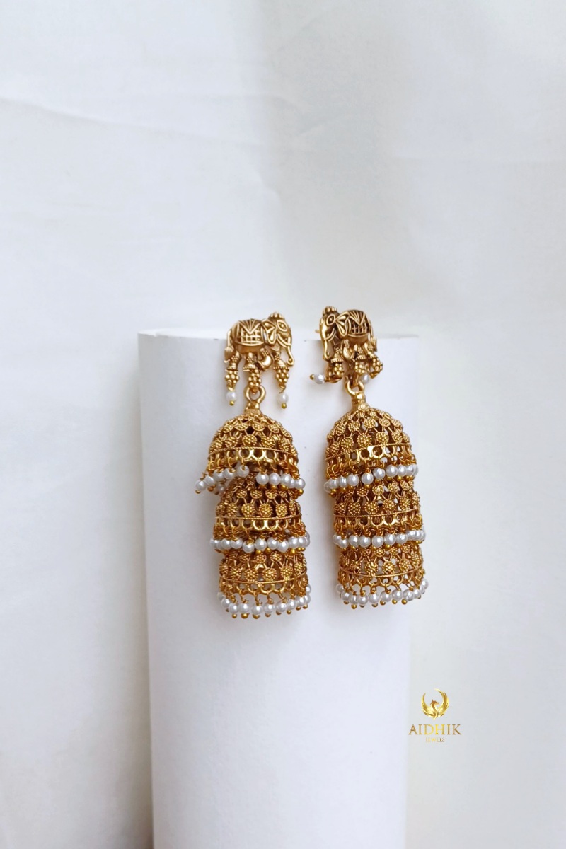 Layered jhumka