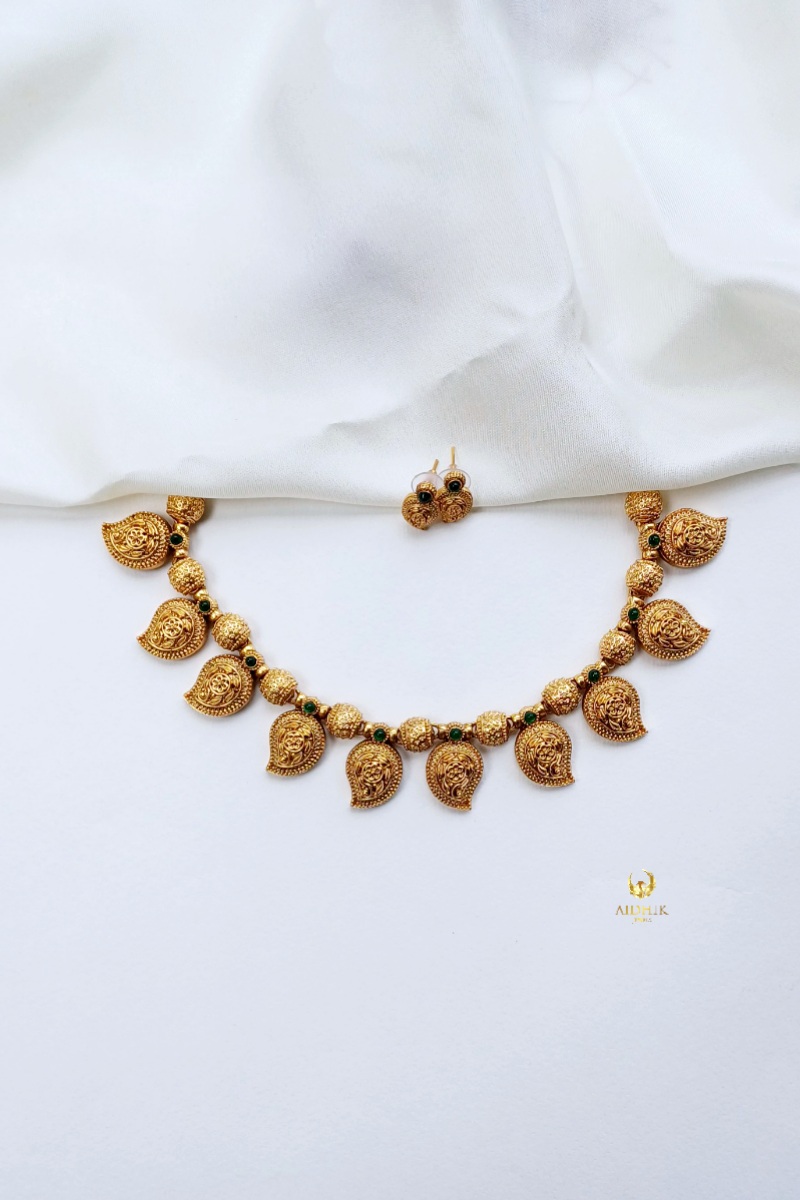 Mango antique necklace with earrings