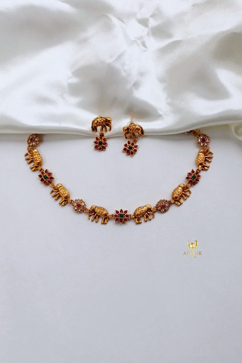 Elephant floral design necklace AN74