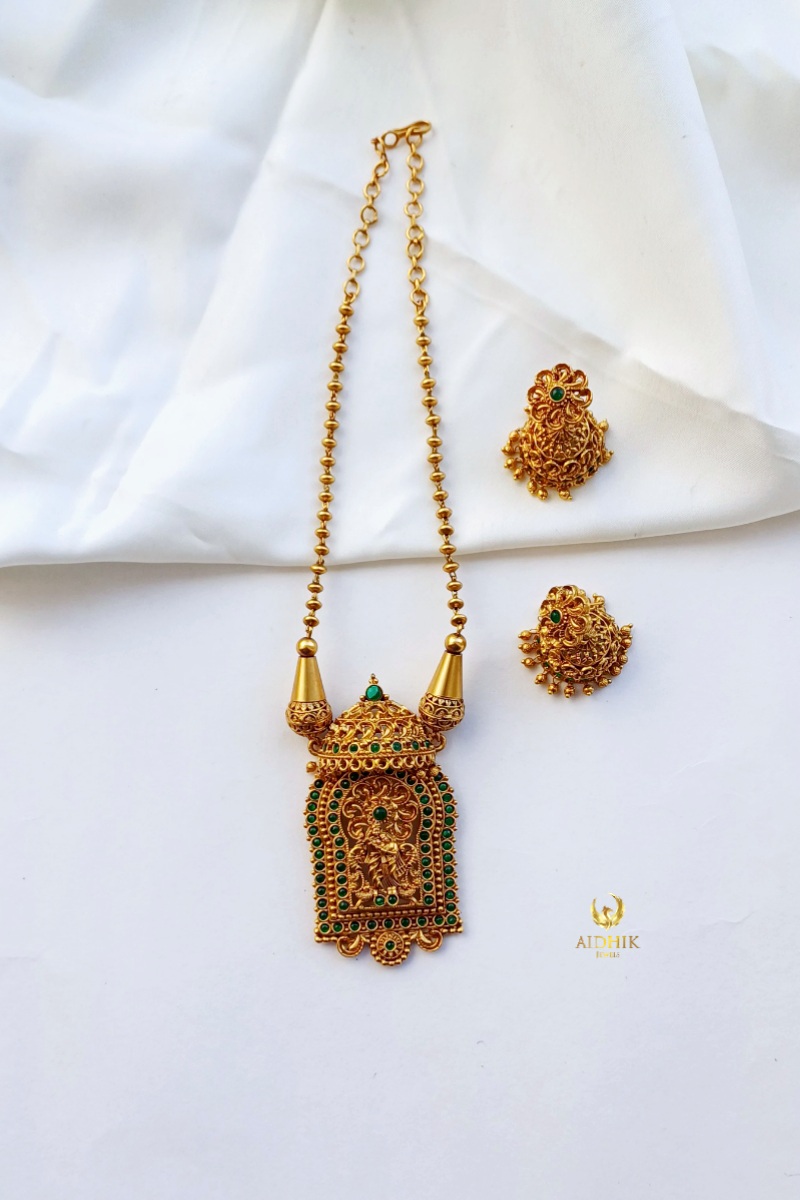 Radhakrishna pendant chain green with jhumkas AN88
