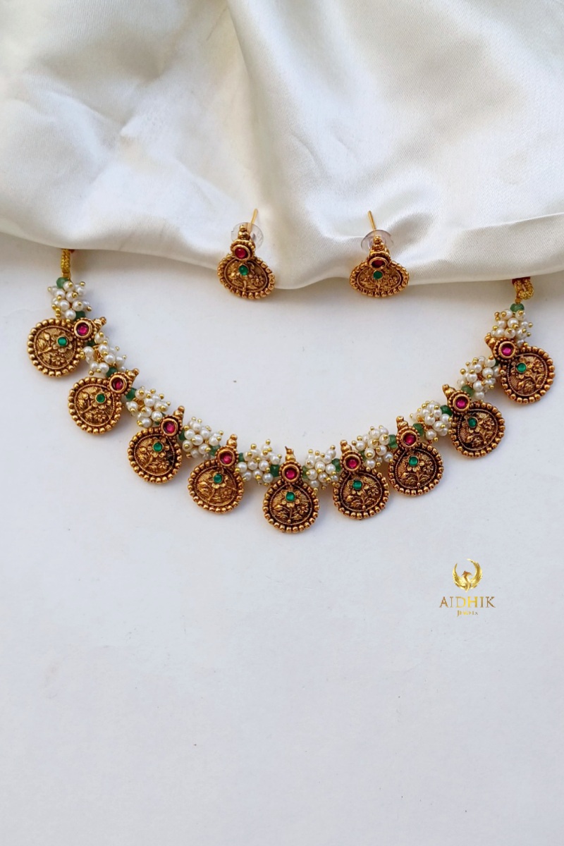 Elegant pearl necklace with earrings AN104