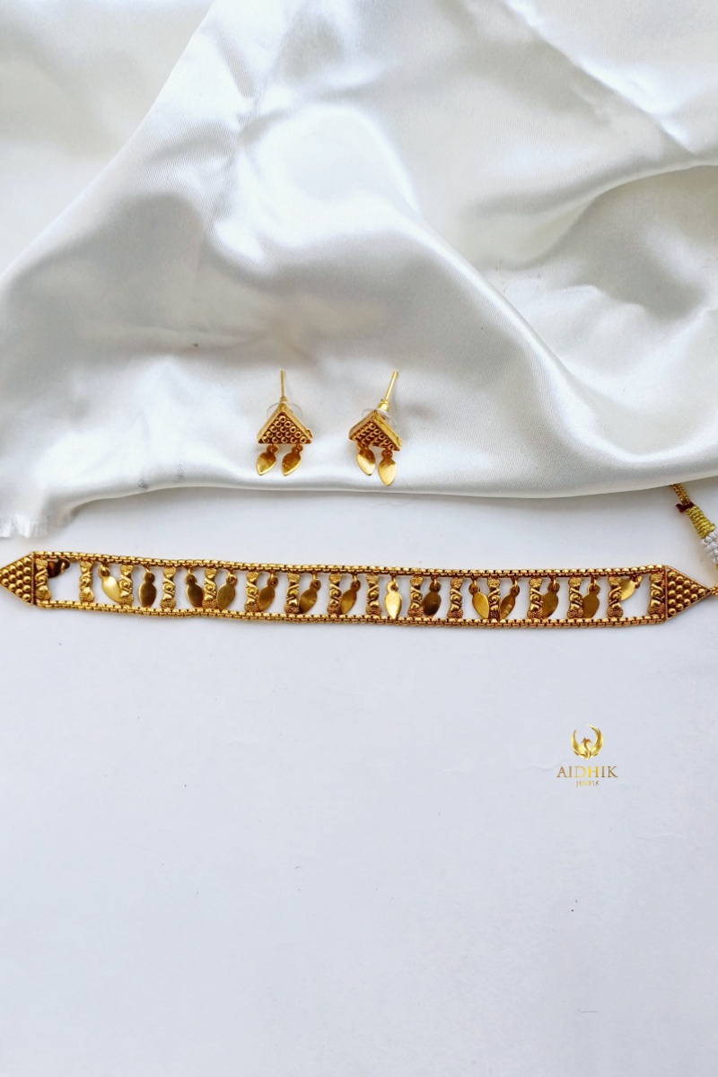 Antique elakkathali choker AC34