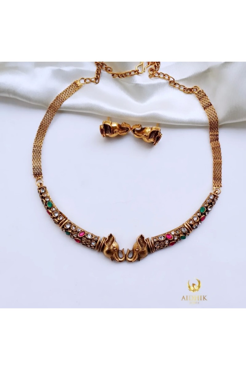 Elephant design short necklace AN108