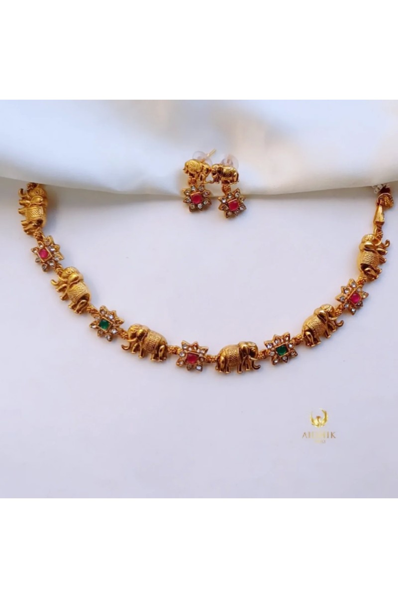 Cute Elephant necklace AN112
